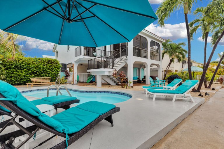 The Gold Standard: Luxury Vacation Rental Guidebook Criteria You Can’t Ignore